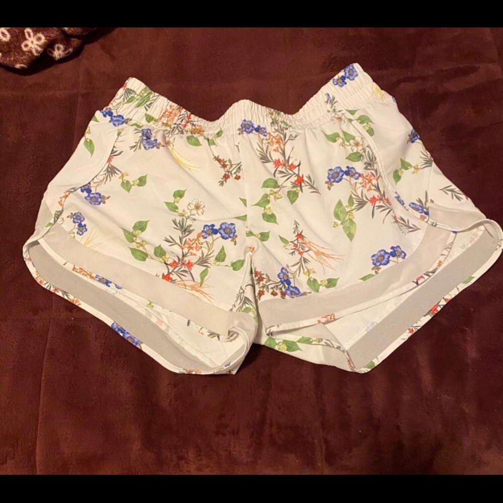 Athleta shorts size M/L